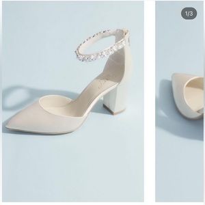 NEW! JEWEL BADGLEY MISCHKA
pointed toe satin block heels with crystal strap